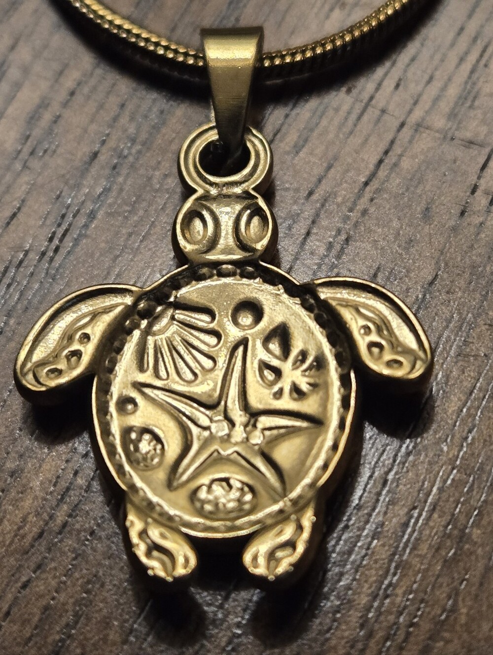 Stainless Steel Bohemian Ocean-themed Sea Turtle Pendant with Colorful Drip Enam - Picture 6 of 8